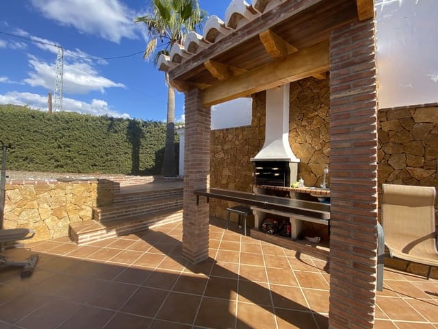 3 soverom Villa til leie i Frigiliana med svømmebasseng garasje - € 1 750 (Ref: 9297844)