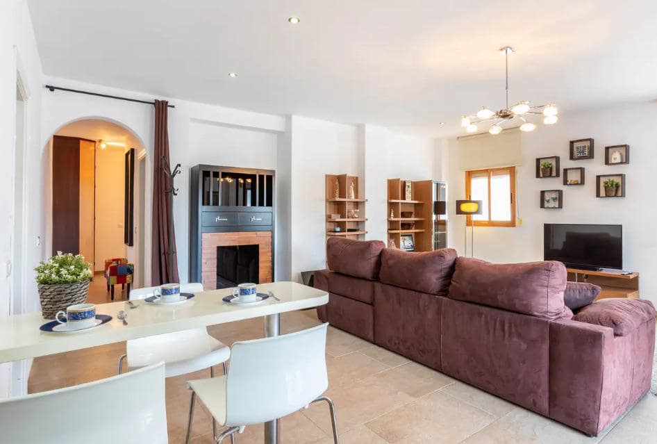 2 sovrum Lägenhet att hyra i Frigiliana med pool - 800 € (Ref: 9374236)