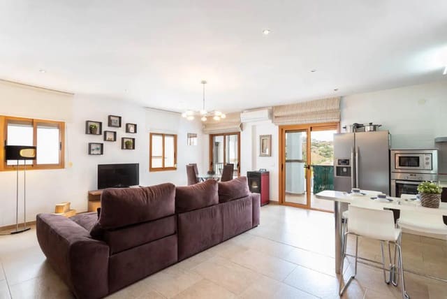 2 bedroom Apartment for rent in Frigiliana with pool - € 800 (Ref: 9374236)