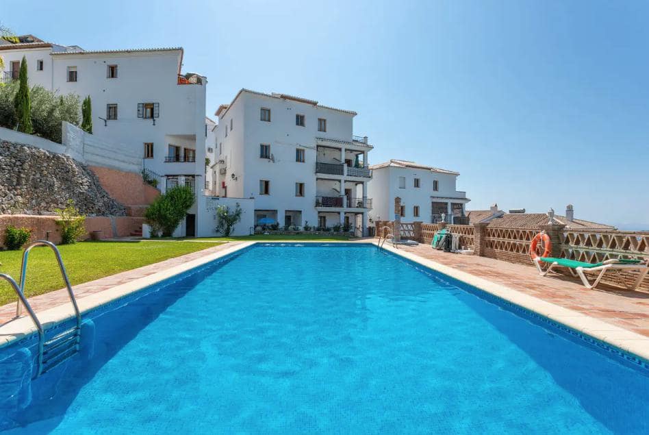 2 sovrum Lägenhet att hyra i Frigiliana med pool - 800 € (Ref: 9374236)