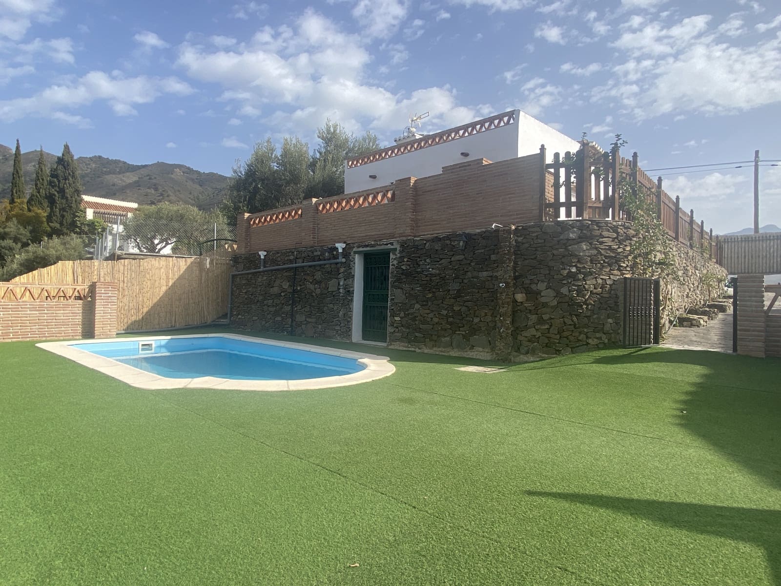 3 makuuhuone Huvila vuokrattavana paikassa Frigiliana mukana uima-altaan 
autotalli - 1 500 € (Ref: 9380060)