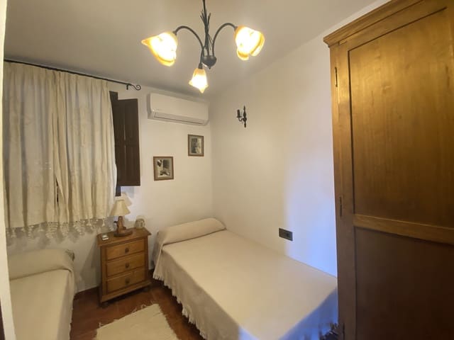 3 quarto Moradia para arrendar em Frigiliana com piscina garagem - 1 600 € (Ref: 9562541)