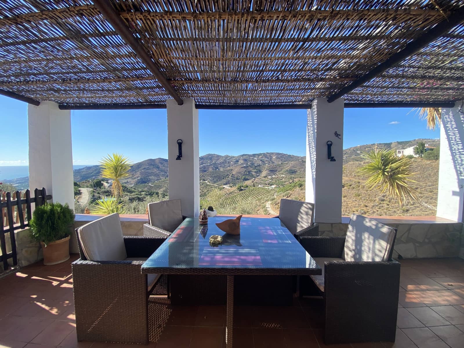 3 bedroom Villa for rent in Frigiliana with pool garage - € 1,600 (Ref: 9562541)