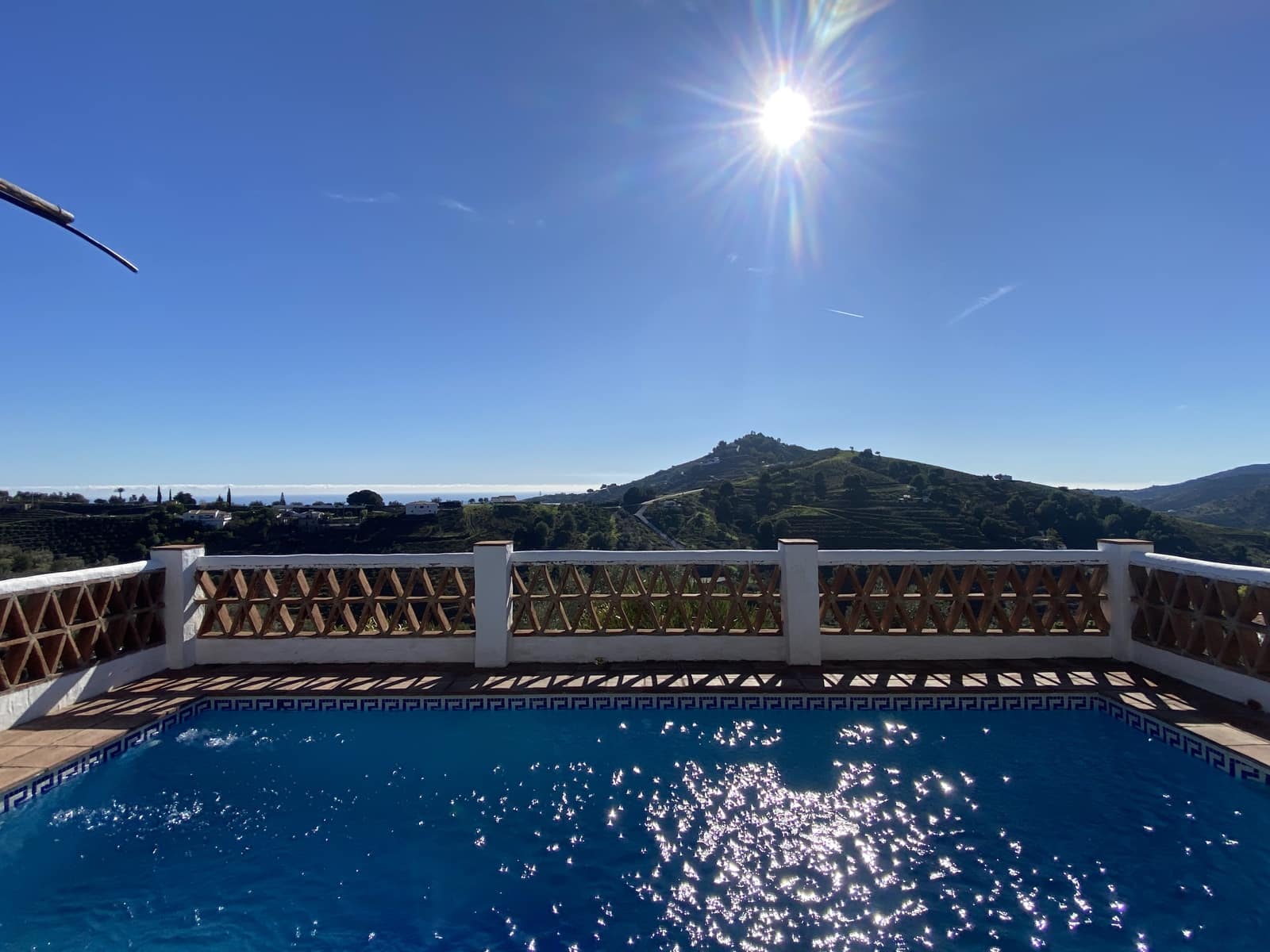 2 bedroom Finca/Country House for rent in Frigiliana with pool garage - € 950 (Ref: 9562543)