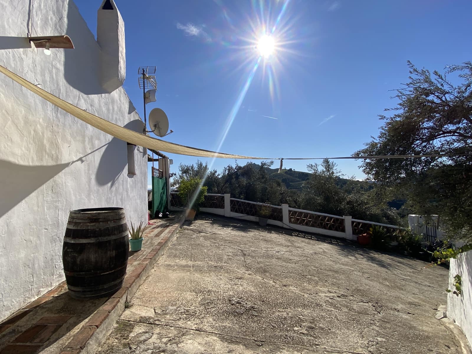 2 bedroom Finca/Country House for rent in Frigiliana with pool garage - € 950 (Ref: 9562543)