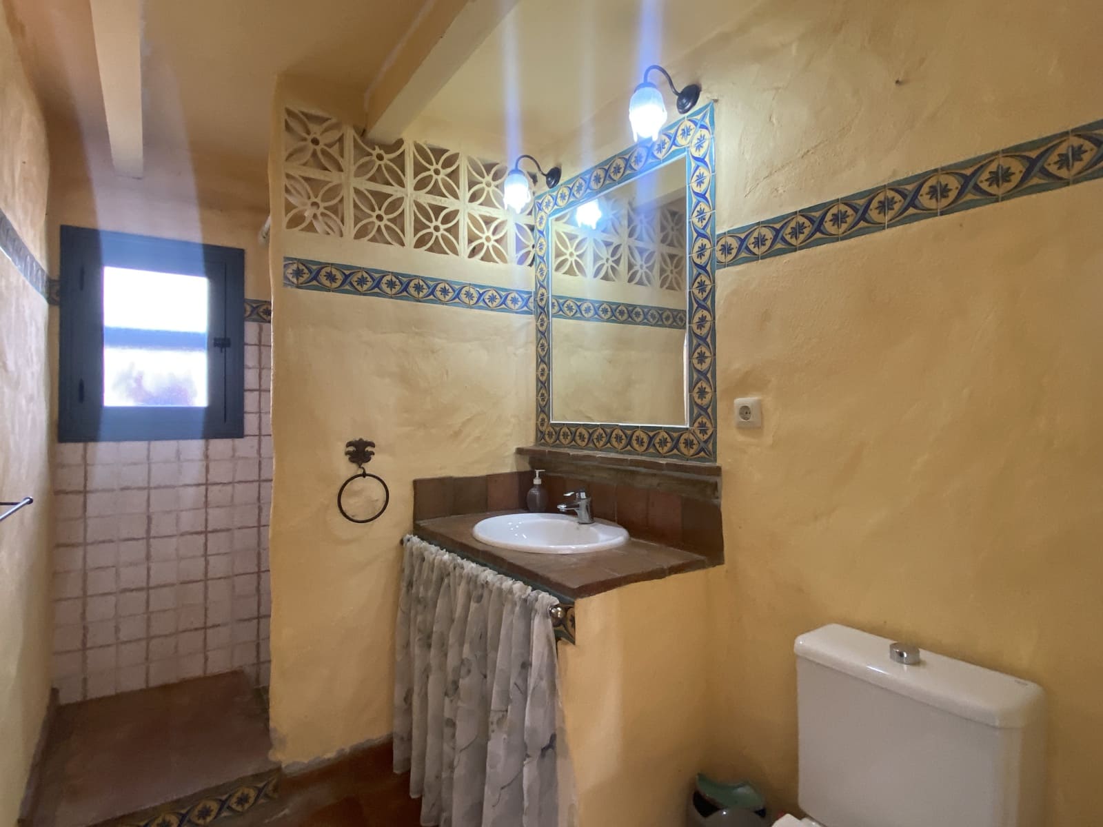 3 bedroom Villa for rent in Frigiliana with pool garage - € 1,400 (Ref: 9562594)