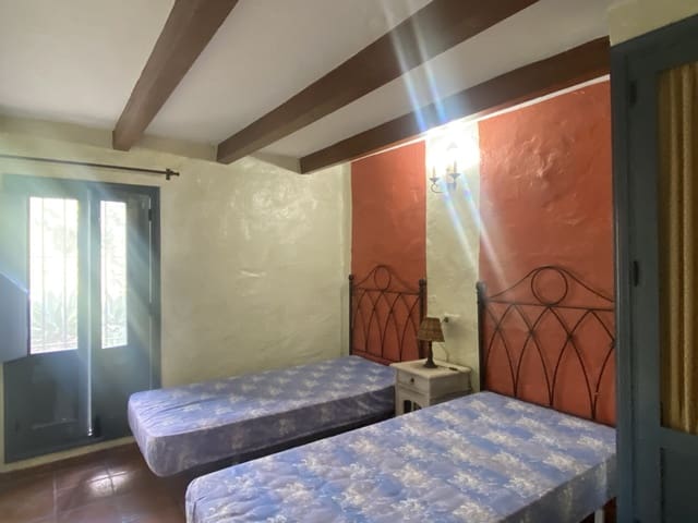 Chalet de 3 habitaciones en Frigiliana en alquiler con piscina garaje - 1.400 € (Ref: 9562594)