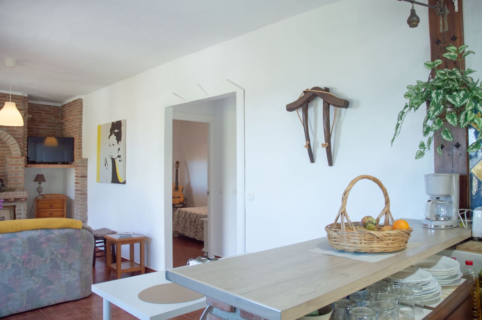 Chalet de 2 habitaciones en Frigiliana en alquiler con piscina garaje - 1.000 € (Ref: 9614524)