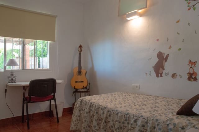 2 quarto Moradia para arrendar em Frigiliana com piscina garagem - 1 000 € (Ref: 9614524)