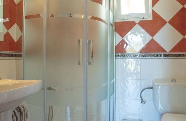 2 quarto Moradia para arrendar em Frigiliana com piscina garagem - 1 000 € (Ref: 9614524)