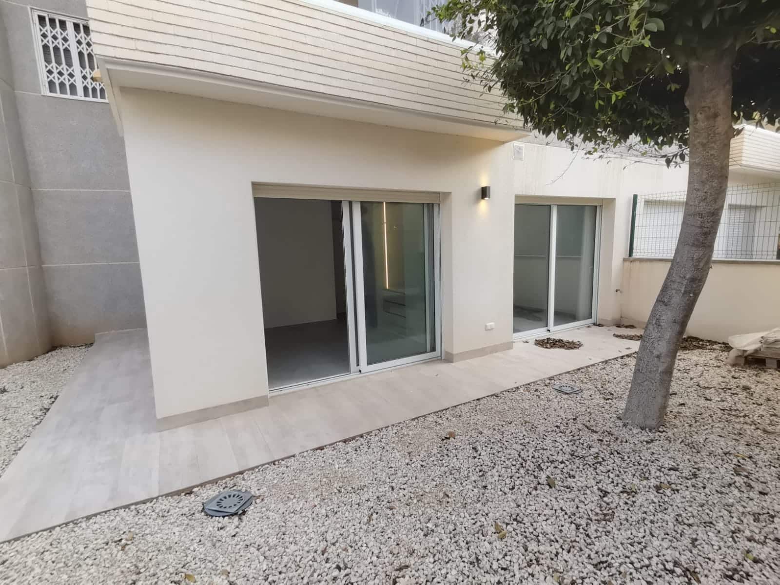 3 bedroom Apartment for sale in Torrevieja with pool garage - € 300,000 (Ref: 10057120)