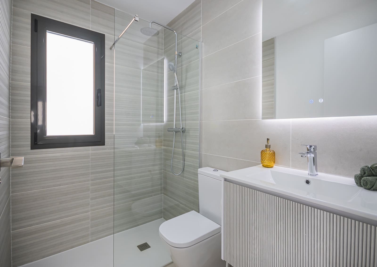 3 bedroom Townhouse for sale in Torrevieja with pool garage - € 539,000 (Ref: 10057127)