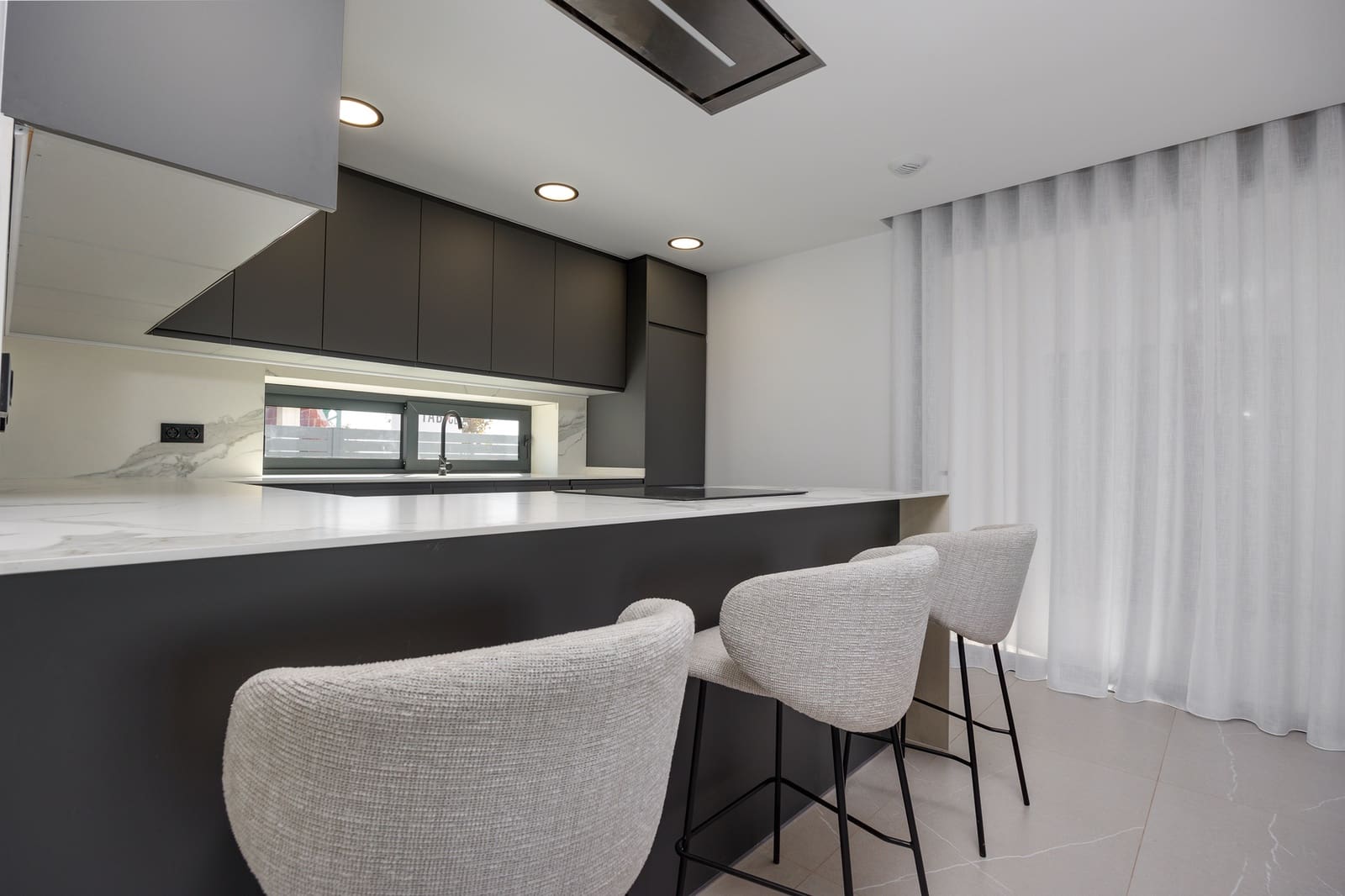 3 makuuhuone Huvila myytävänä paikassa Torrevieja mukana 
autotalli - 585 000 € (Ref: 10057128)