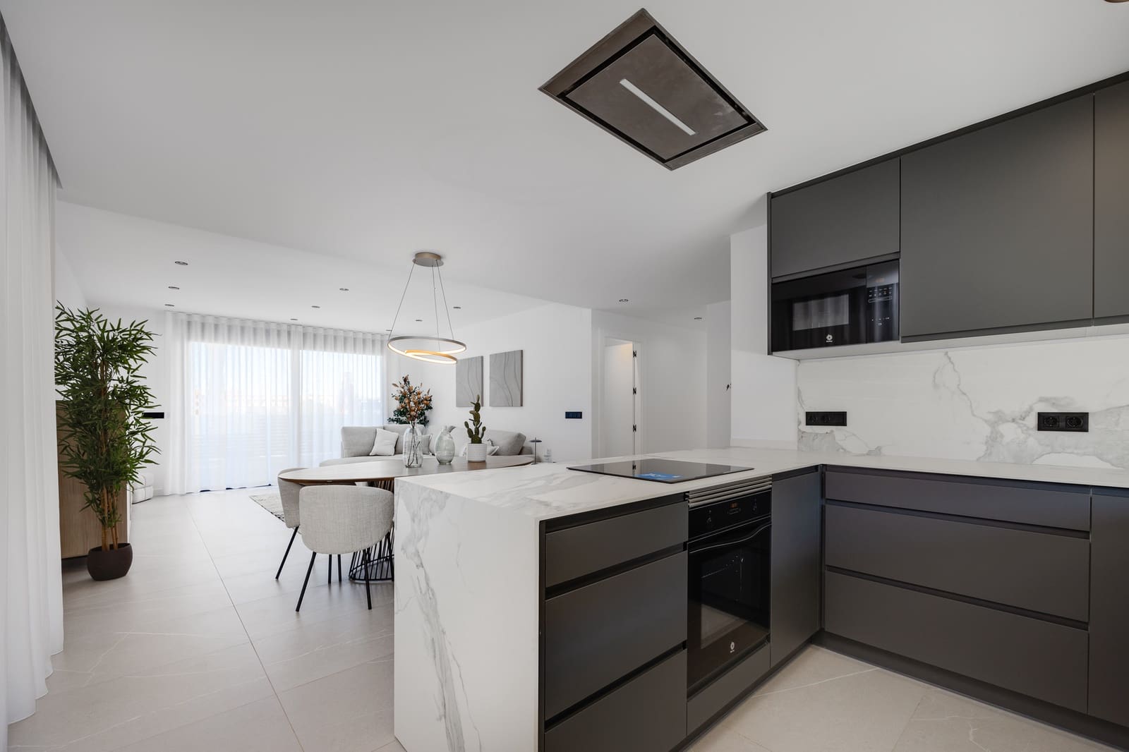 3 makuuhuone Huvila myytävänä paikassa Torrevieja mukana 
autotalli - 585 000 € (Ref: 10057128)