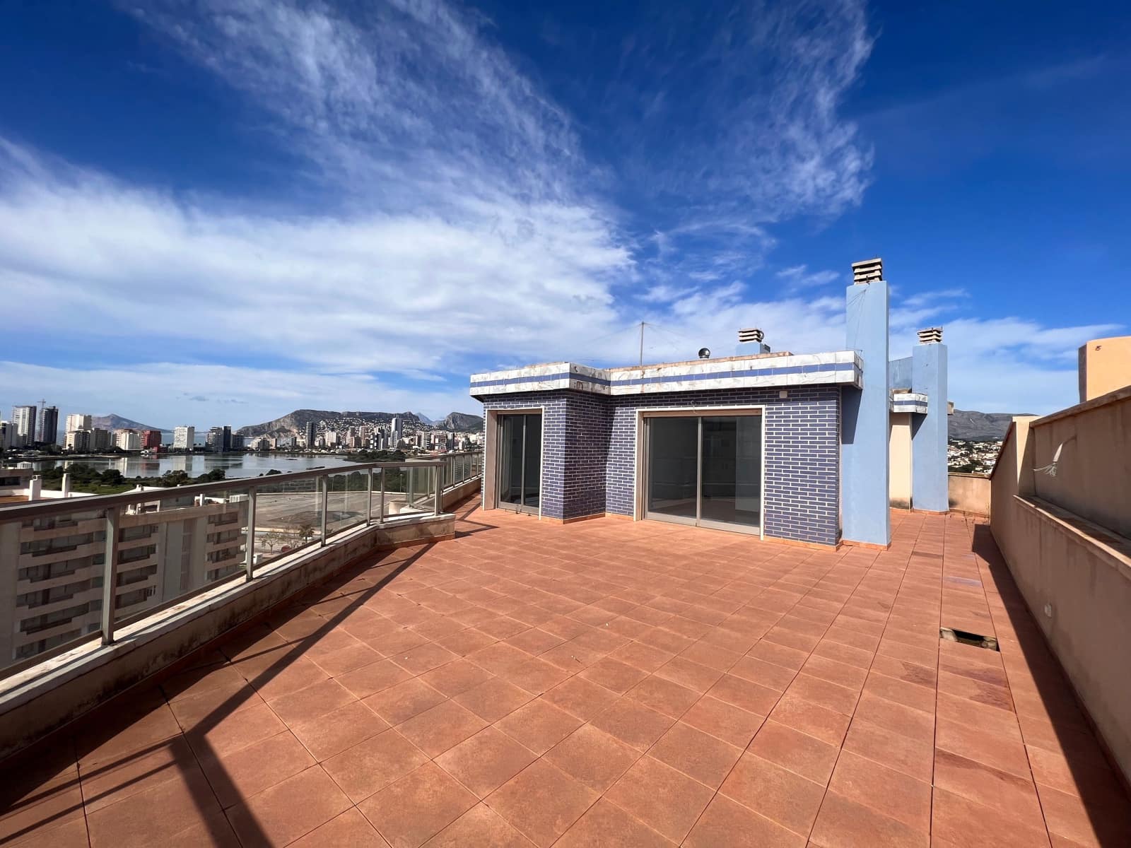 3 sypialnia Penthouse na sprzedaż w Calpe / Calp z basenem garażem - 899 000 € (Ref: 10071738)
