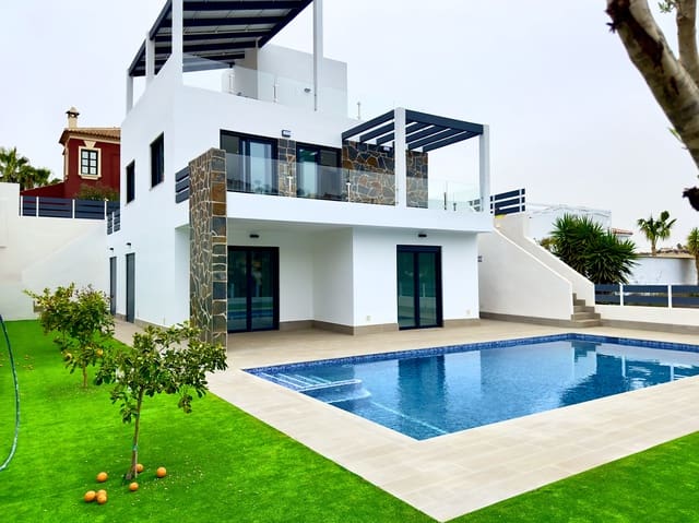 4 soverom Villa til salgs i Ciudad Quesada, Rojales med svømmebasseng garasje - € 834 000 (Ref: 10071739)