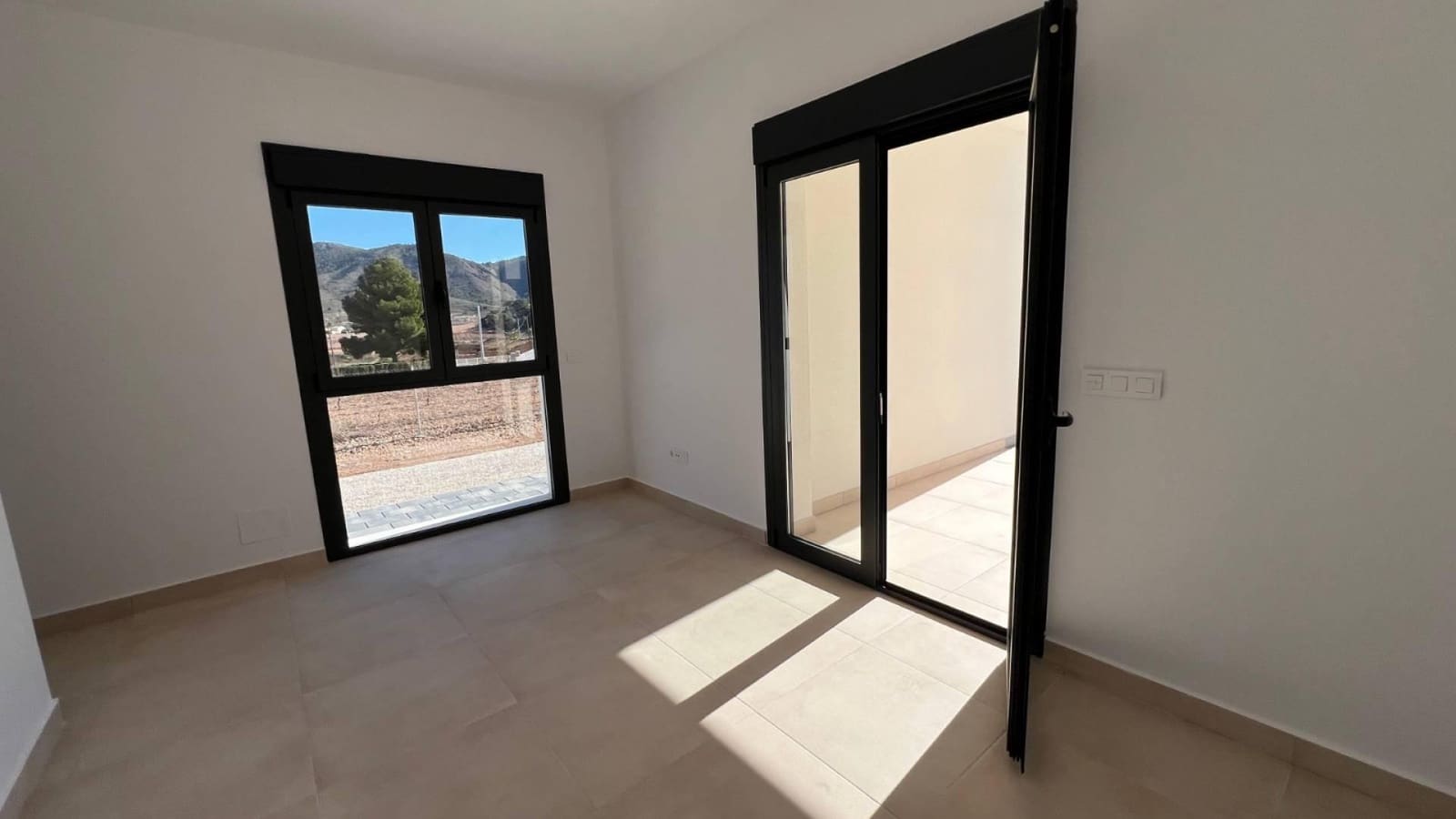 3 soveværelse Villa til salg i La Canalosa med swimmingpool garage - € 410.000 (Ref: 10071756)
