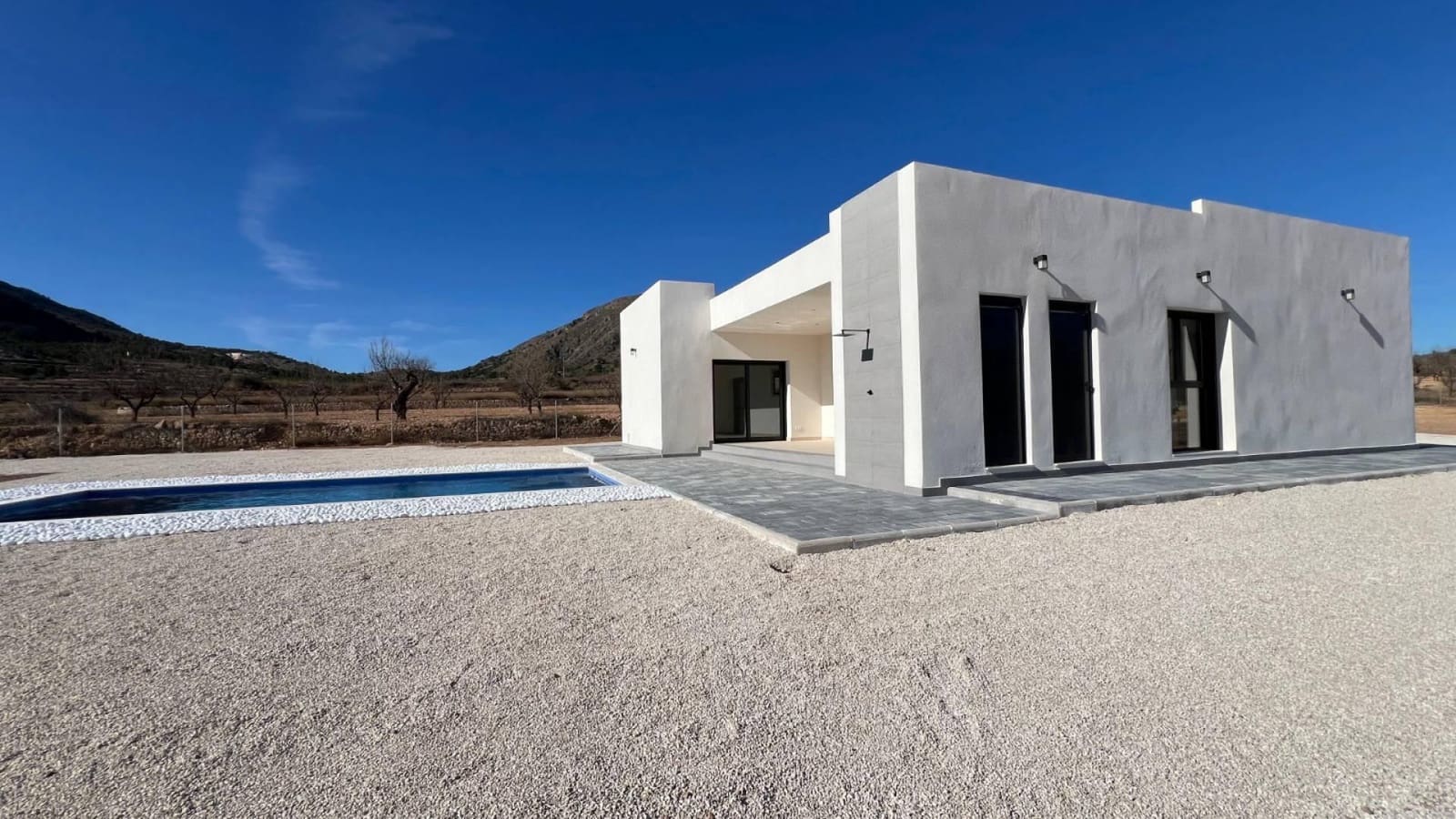 3 soveværelse Villa til salg i La Canalosa med swimmingpool garage - € 410.000 (Ref: 10071756)