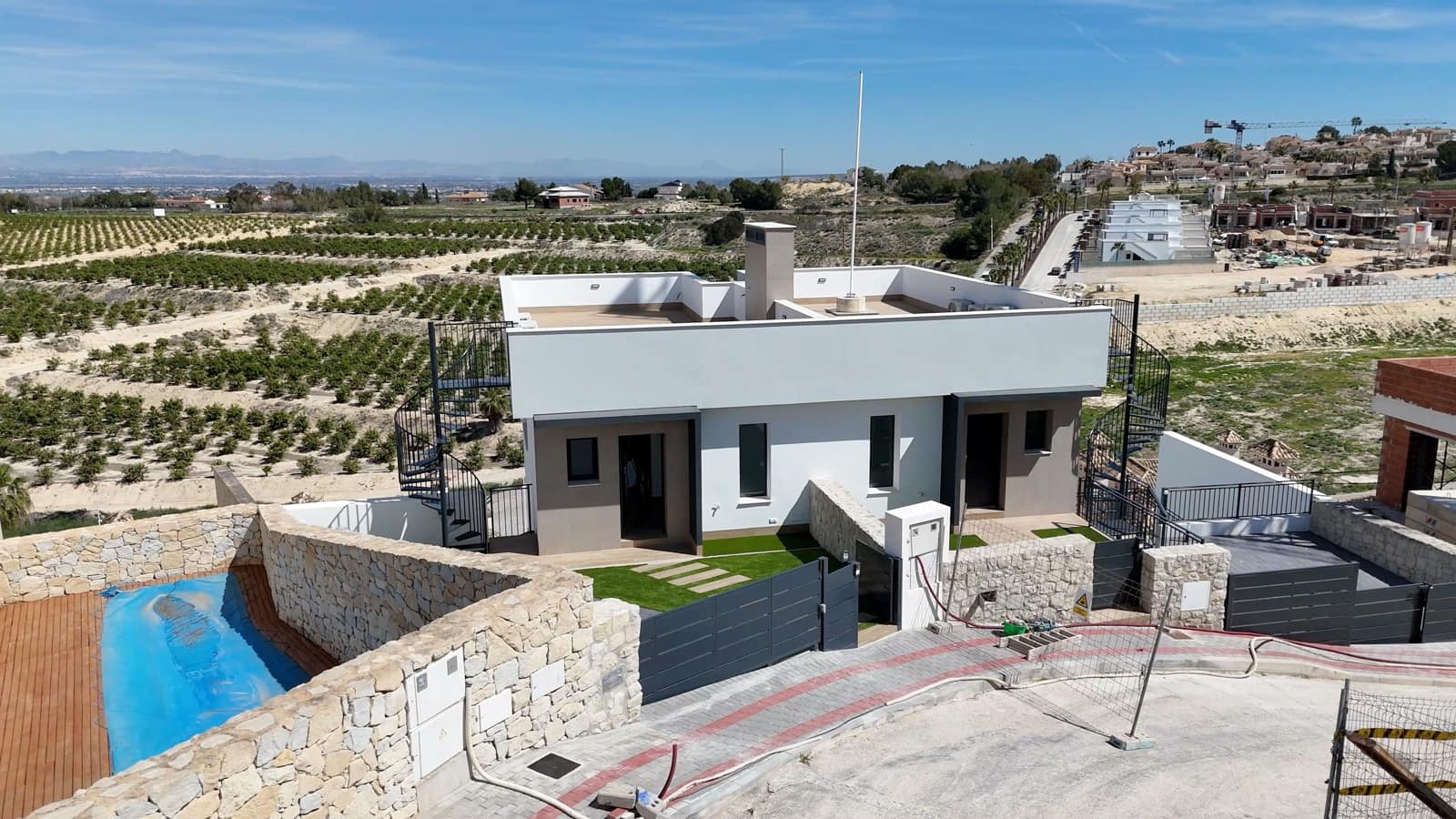 Pareado de 3 habitaciones en Algorfa en venta con garaje - 473.000 € (Ref: 10071757)