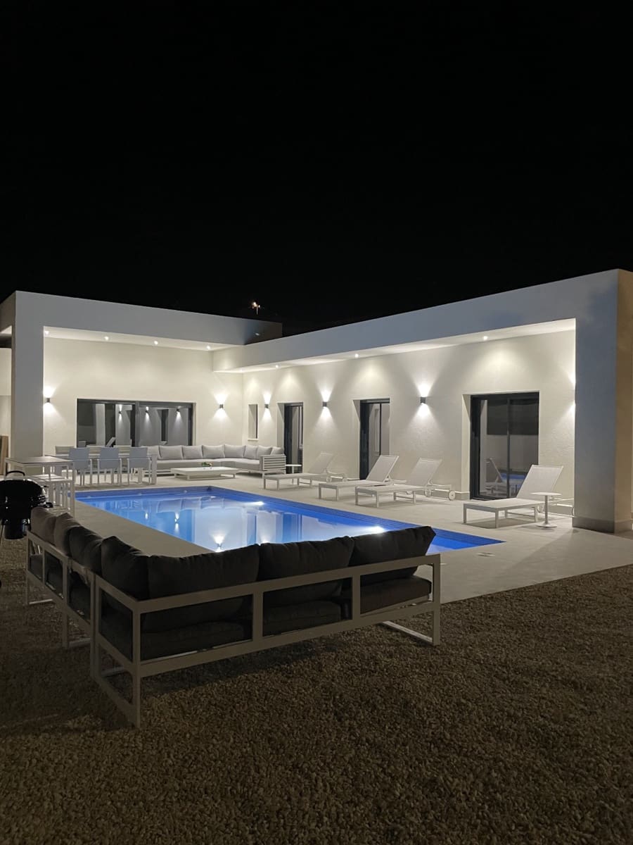 3 slaapkamer Villa te koop in La Romana met zwembad garage - € 390.000 (Ref: 10071763)