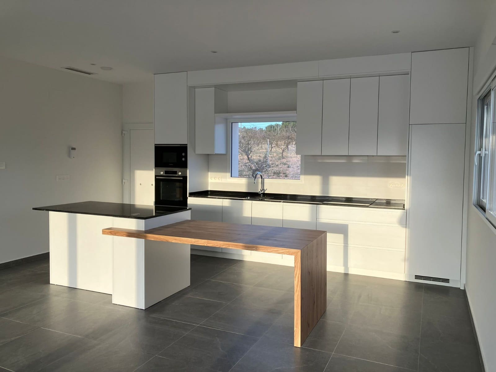 3 makuuhuone Huvila myytävänä paikassa Pinoso mukana uima-altaan - 365 000 € (Ref: 10071773)