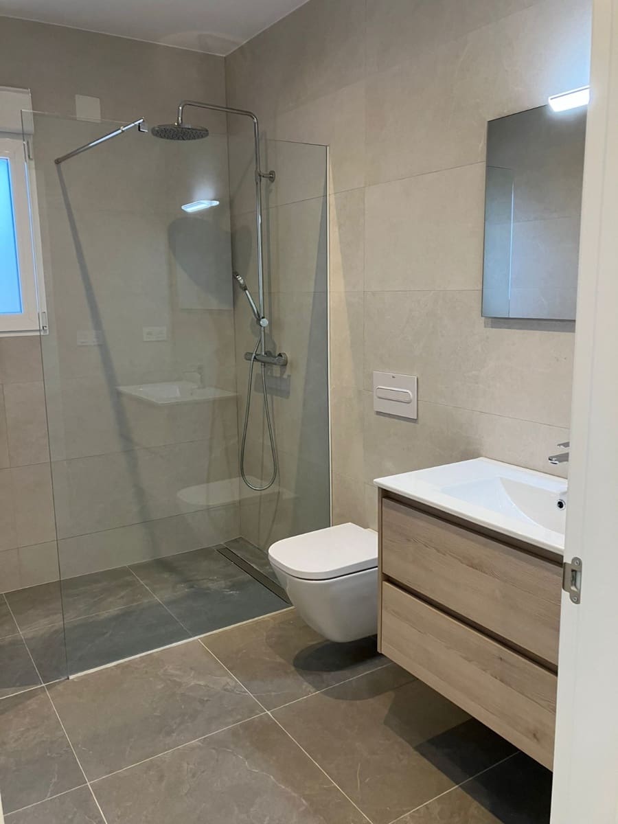3 makuuhuone Huvila myytävänä paikassa Pinoso mukana uima-altaan - 365 000 € (Ref: 10071773)