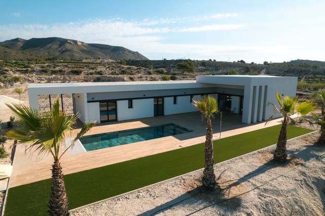 3 Zimmer Villa zu verkaufen in Pinoso mit Pool Garage - 465.000 € (Ref: 10071774)