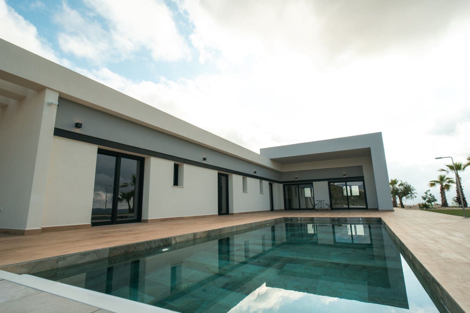 3 Zimmer Villa zu verkaufen in Pinoso mit Pool Garage - 465.000 € (Ref: 10071774)