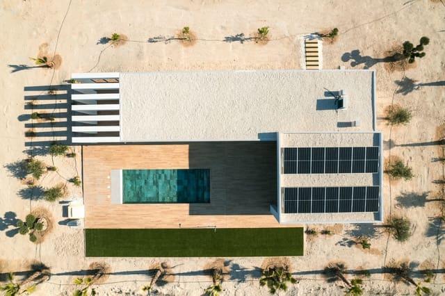 3 Zimmer Villa zu verkaufen in Pinoso mit Pool Garage - 465.000 € (Ref: 10071774)