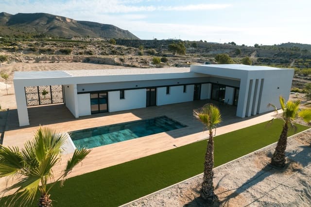 3 Zimmer Villa zu verkaufen in Pinoso mit Pool Garage - 465.000 € (Ref: 10071774)