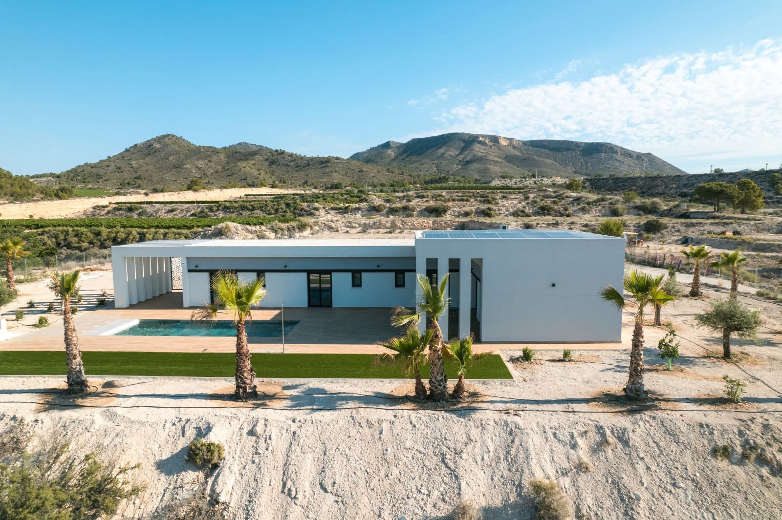 3 Zimmer Villa zu verkaufen in Pinoso mit Pool Garage - 465.000 € (Ref: 10071774)