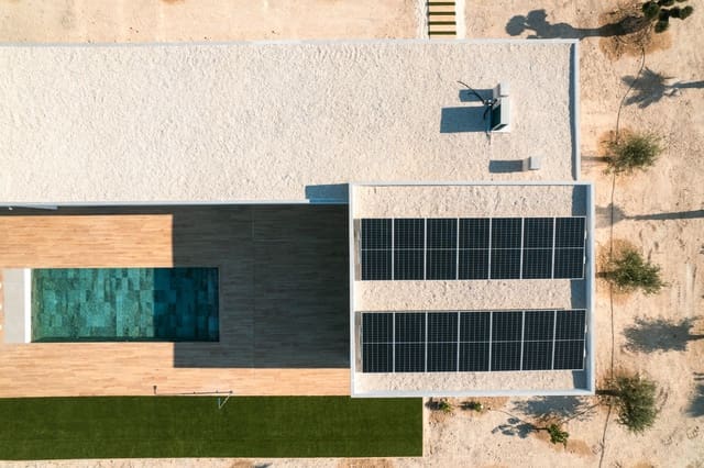 3 Zimmer Villa zu verkaufen in Pinoso mit Pool Garage - 465.000 € (Ref: 10071774)