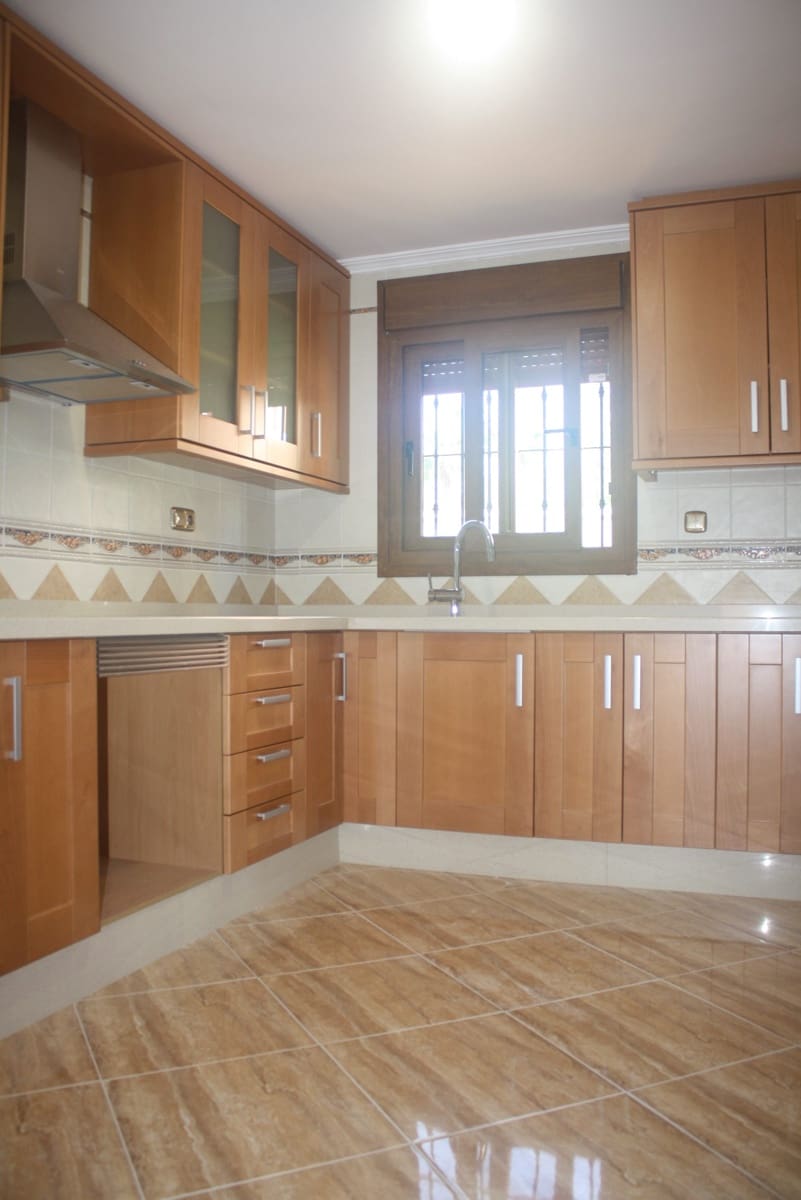 3 quarto Moradia para venda em Torrevieja com garagem - 550 000 € (Ref: 10071791)