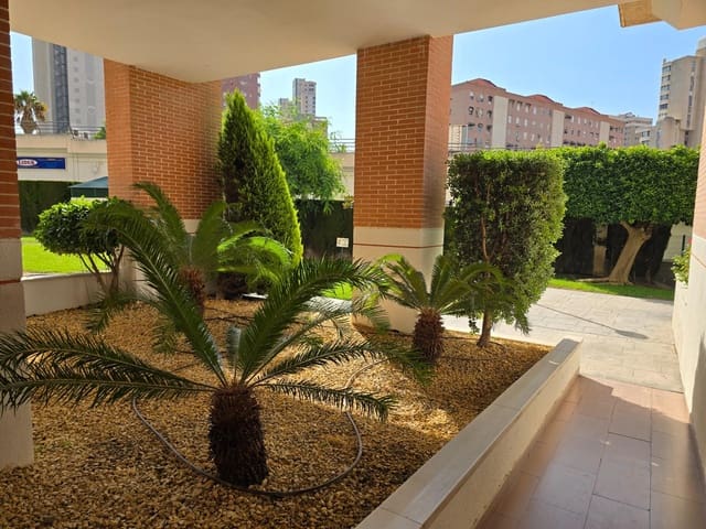 2 slaapkamer Flat te huur in Juzgados - Plaza de Toros, Benidorm met zwembad garage - € 1.200 (Ref: 9169719)