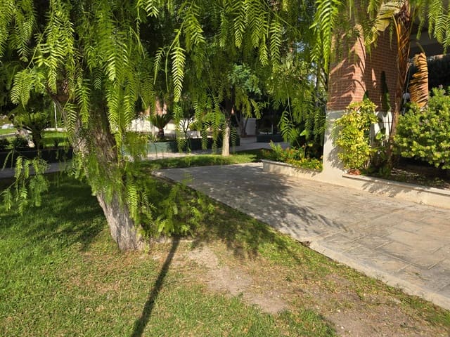 2 slaapkamer Flat te huur in Juzgados - Plaza de Toros, Benidorm met zwembad garage - € 1.200 (Ref: 9169719)