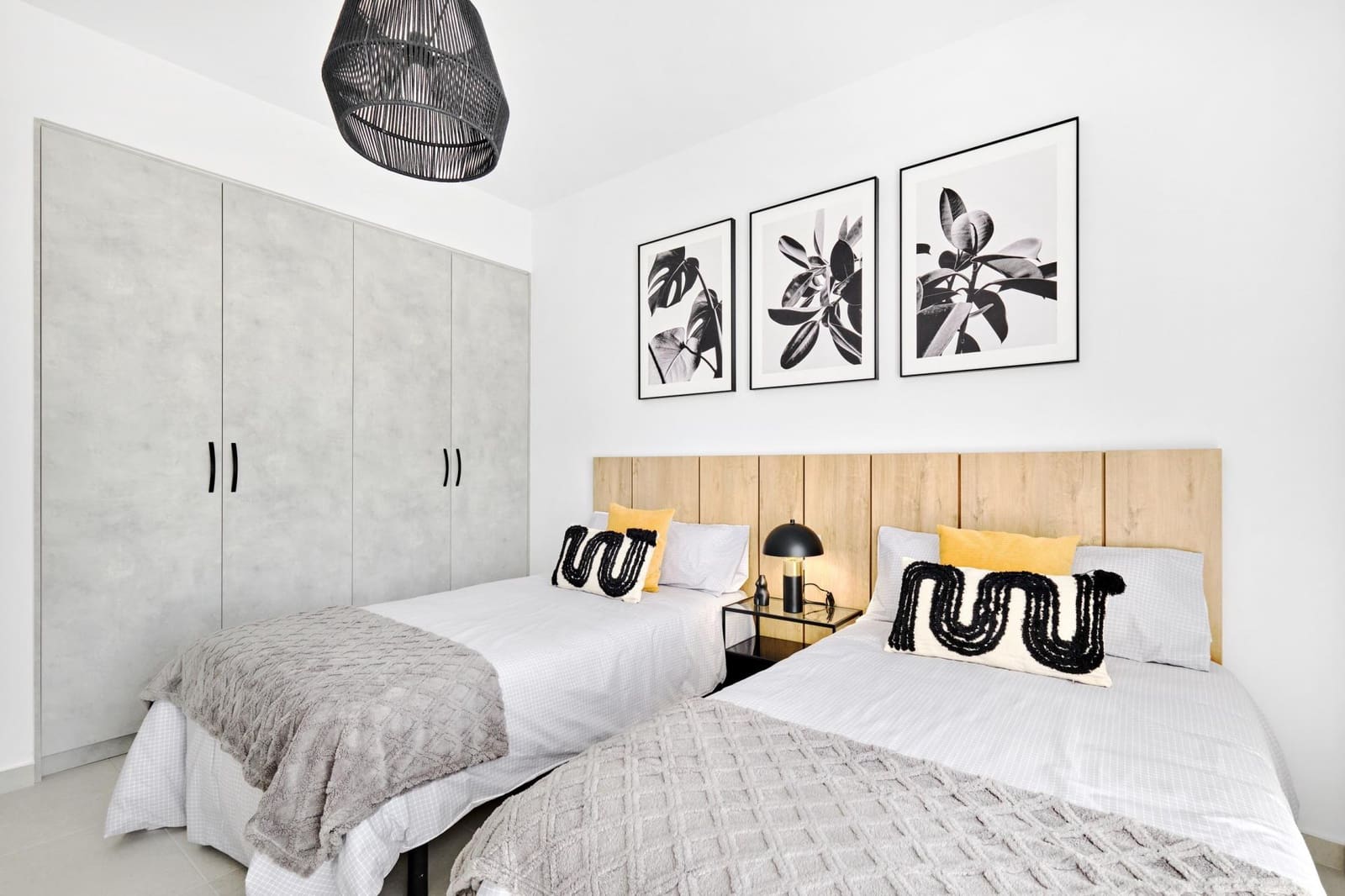 3 bedroom Villa for sale in San Miguel de Salinas - € 699,000 (Ref: 9483576)