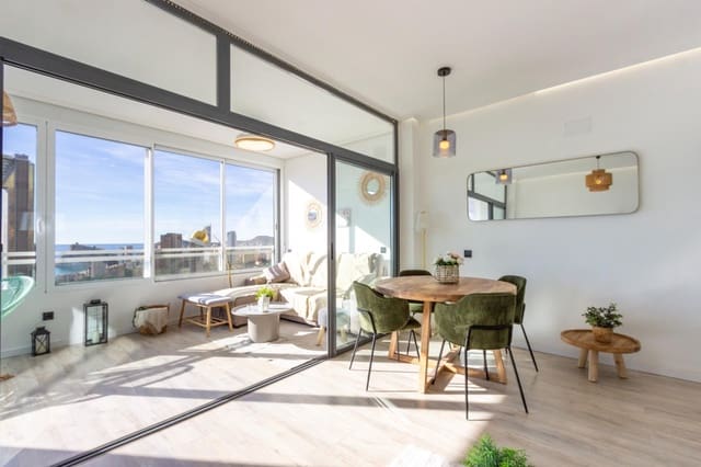 Piso de 2 habitaciones en Via Parque, Benidorm en alquiler con garaje - 1.500 € (Ref: 9489936)