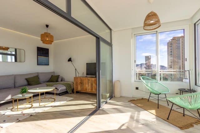 Piso de 2 habitaciones en Via Parque, Benidorm en alquiler con garaje - 1.500 € (Ref: 9489936)