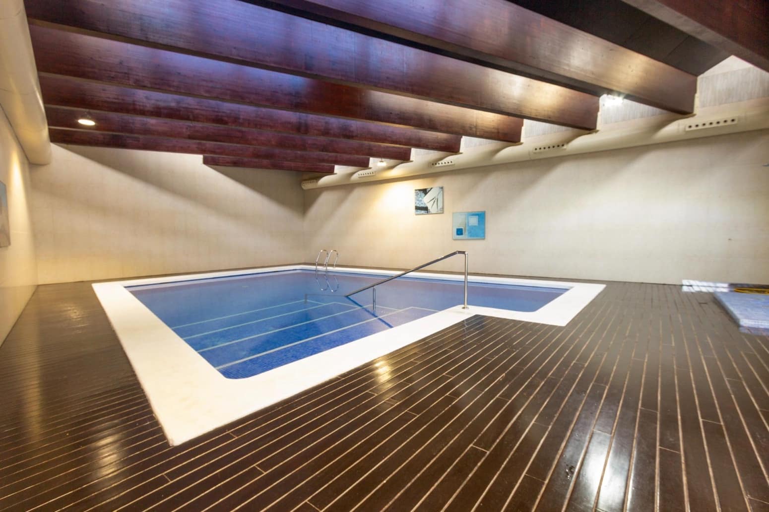 Piso de 2 habitaciones en Benidorm en alquiler con garaje - 1.500 € (Ref: 9489936)