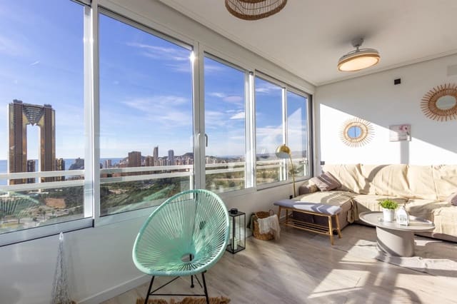 Piso de 2 habitaciones en Via Parque, Benidorm en alquiler con garaje - 1.500 € (Ref: 9489936)