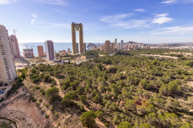 Piso de 2 habitaciones en Via Parque, Benidorm en alquiler con garaje - 1.500 € (Ref: 9489936)