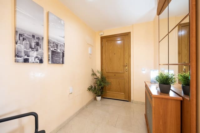 Piso de 3 habitaciones en Juzgados - Plaza de Toros, Benidorm en venta con piscina garaje - 349.900 € (Ref: 9489937)