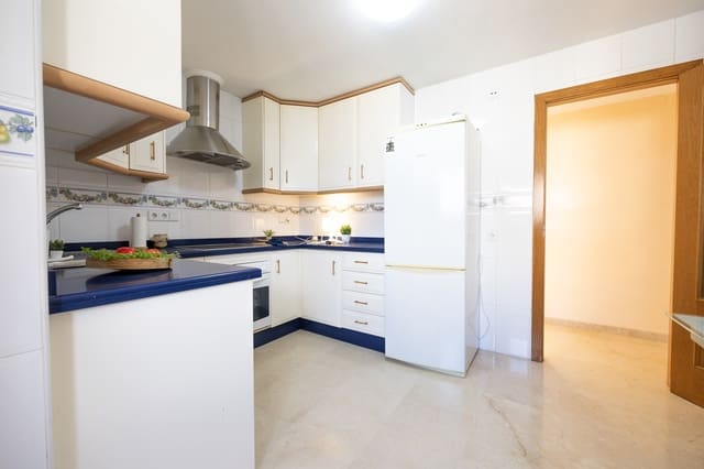 Piso de 3 habitaciones en Juzgados - Plaza de Toros, Benidorm en venta con piscina garaje - 349.900 € (Ref: 9489937)