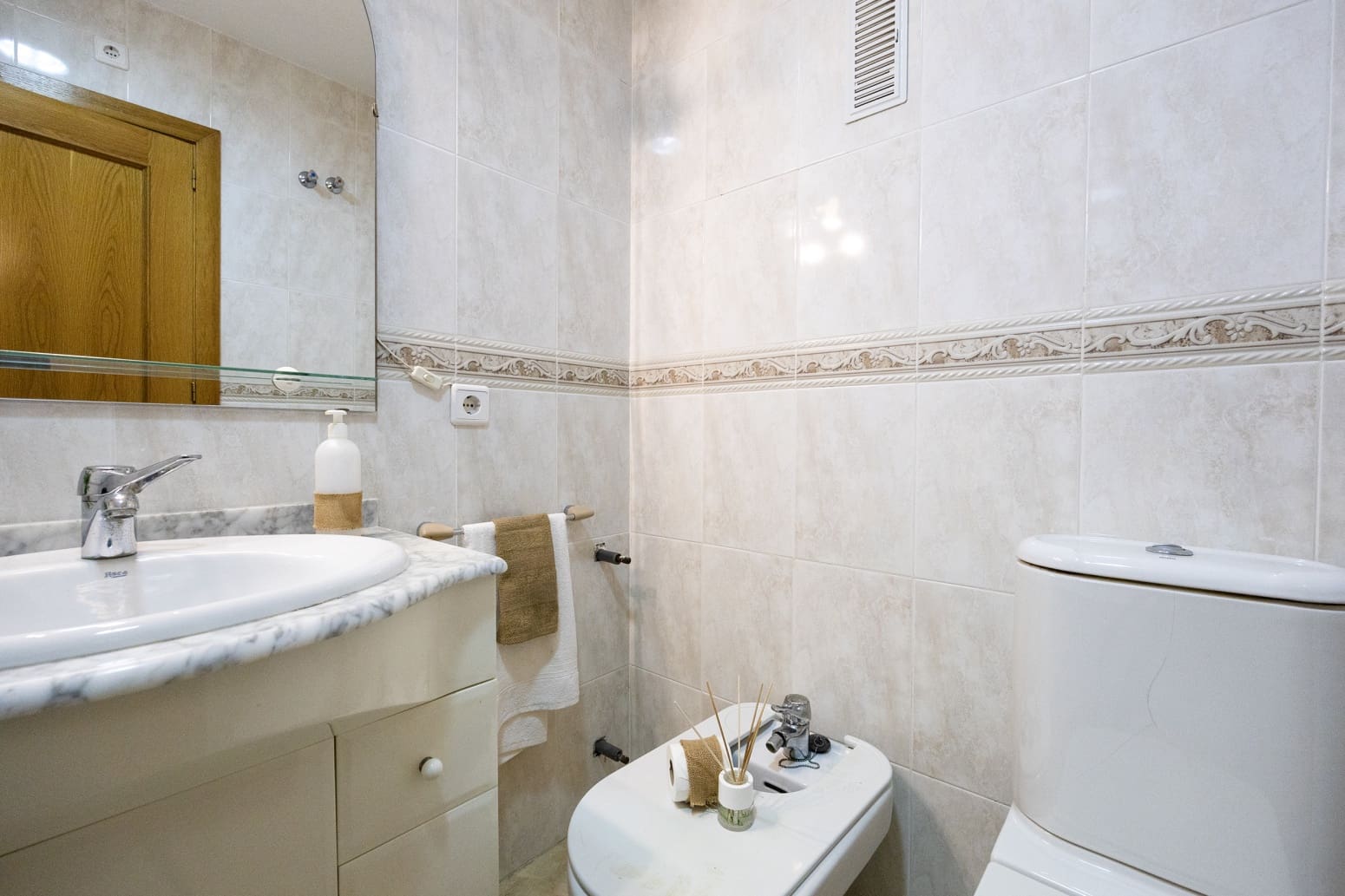 Piso de 3 habitaciones en Benidorm en venta con piscina garaje - 349.900 € (Ref: 9489937)