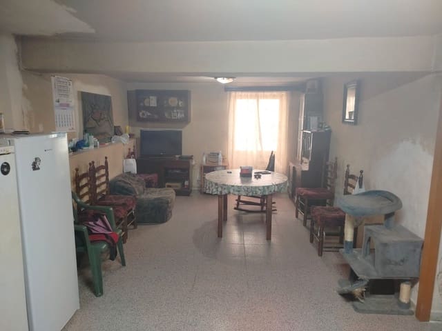 4 soverom Hus til salgs i Ontinyent - € 70 000 (Ref: 9103539)