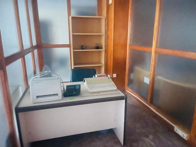 Erhverv til salg i Gandia - € 130.000 (Ref: 9172587)