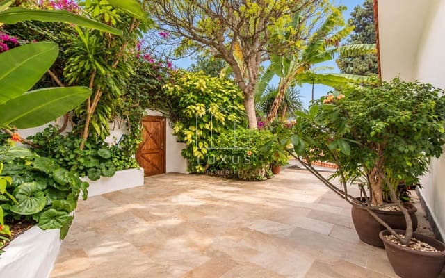 3 chambre Villa/Maison à vendre à Puerto de la Cruz avec piscine garage - 895 000 € (Ref: 10080200)