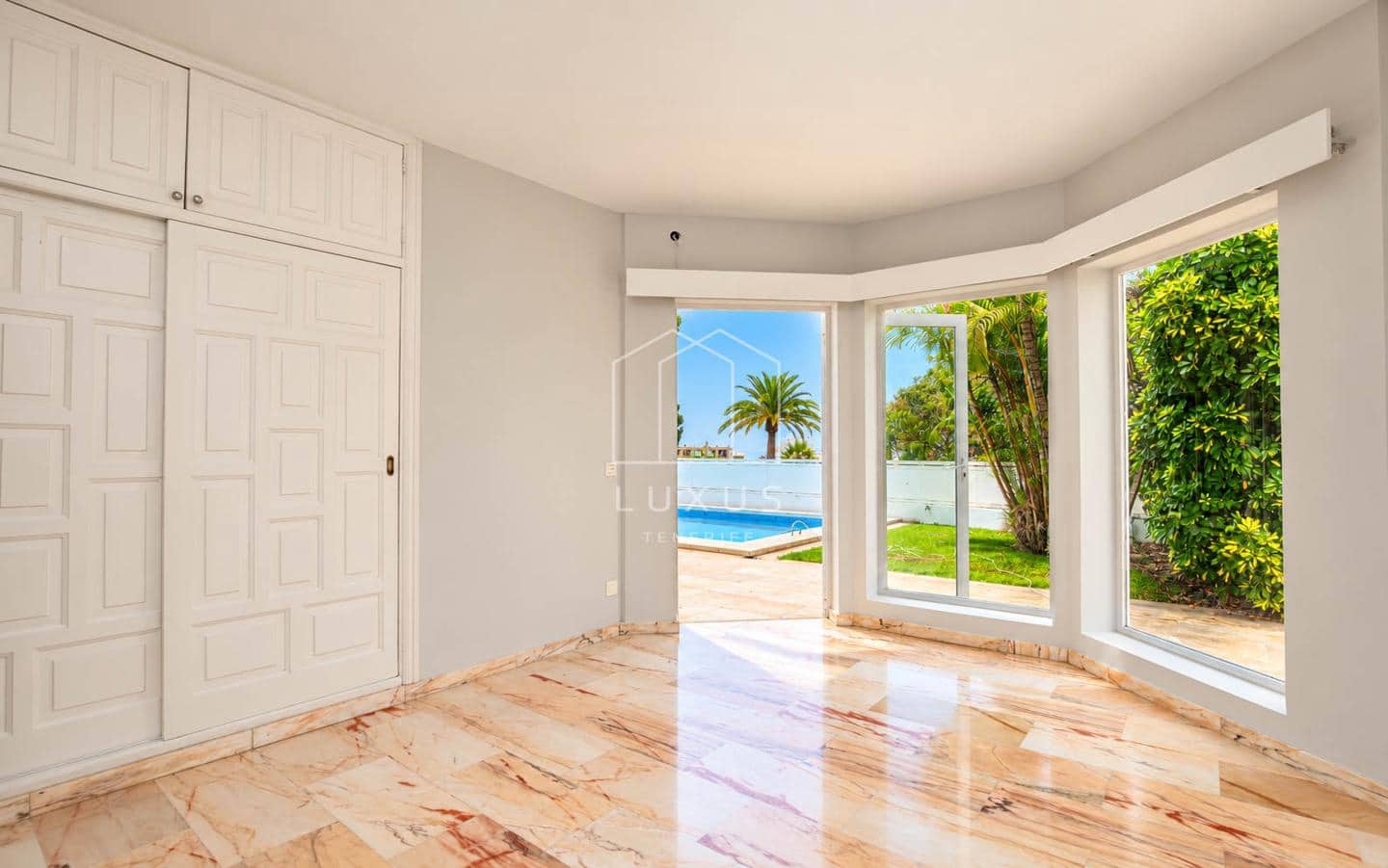 3 chambre Villa/Maison à vendre à Puerto de la Cruz avec piscine garage - 895 000 € (Ref: 10080200)
