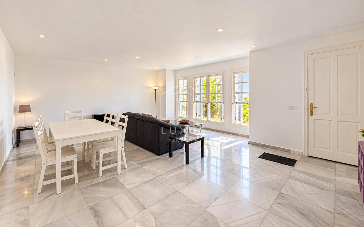 3 Zimmer Villa zu vermieten in Santa Ursula mit Pool Garage - 3.500 € (Ref: 10130996)