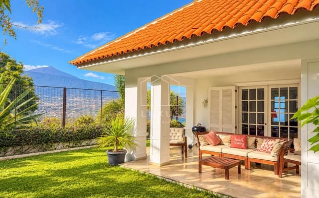 3 Zimmer Villa zu vermieten in Santa Ursula mit Pool Garage - 3.500 € (Ref: 10130996)
